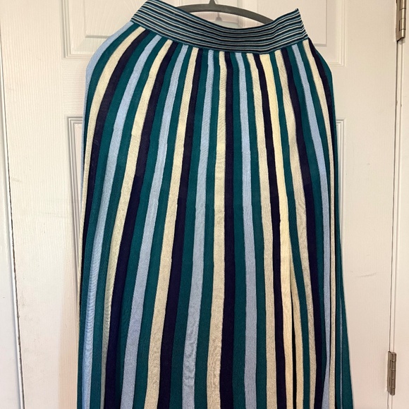 Express Long Skirt NWOT - Picture 1 of 3